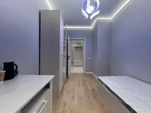 3 xonali kvartira sotiladi − 73 m²