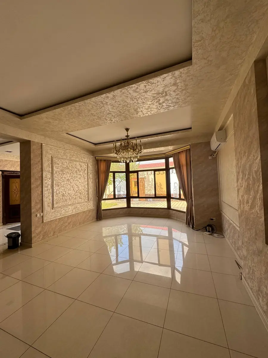 Ijaraga 4 qavatli uy − 350 m²