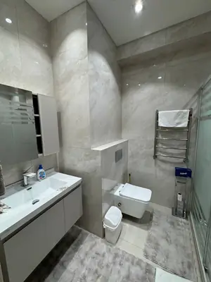 2 xonali kvartira sotiladi − 145 m²
