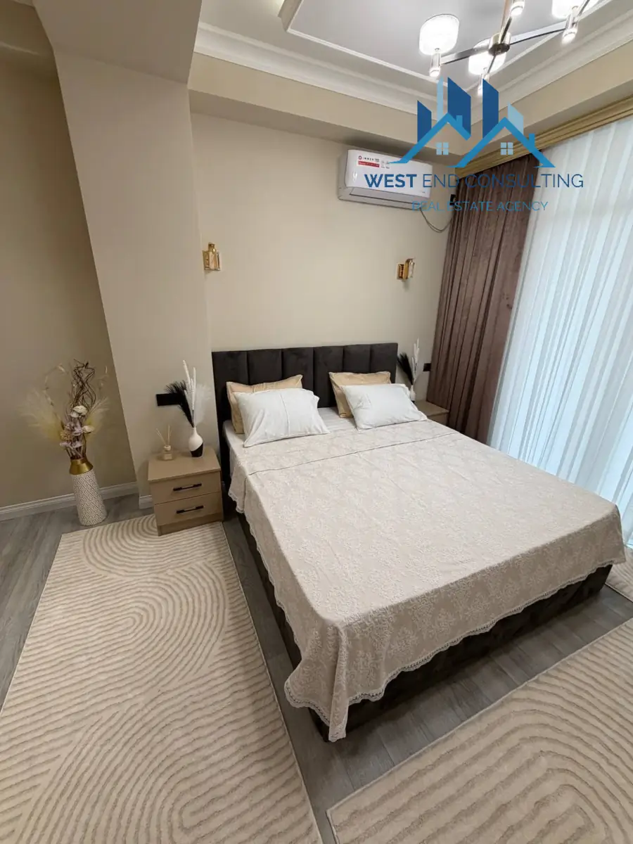 Продается 2-комнатная квартира − 64 м²