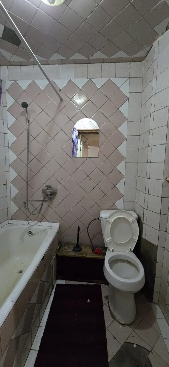 Сдается 1-комнатная квартира − 42 м²