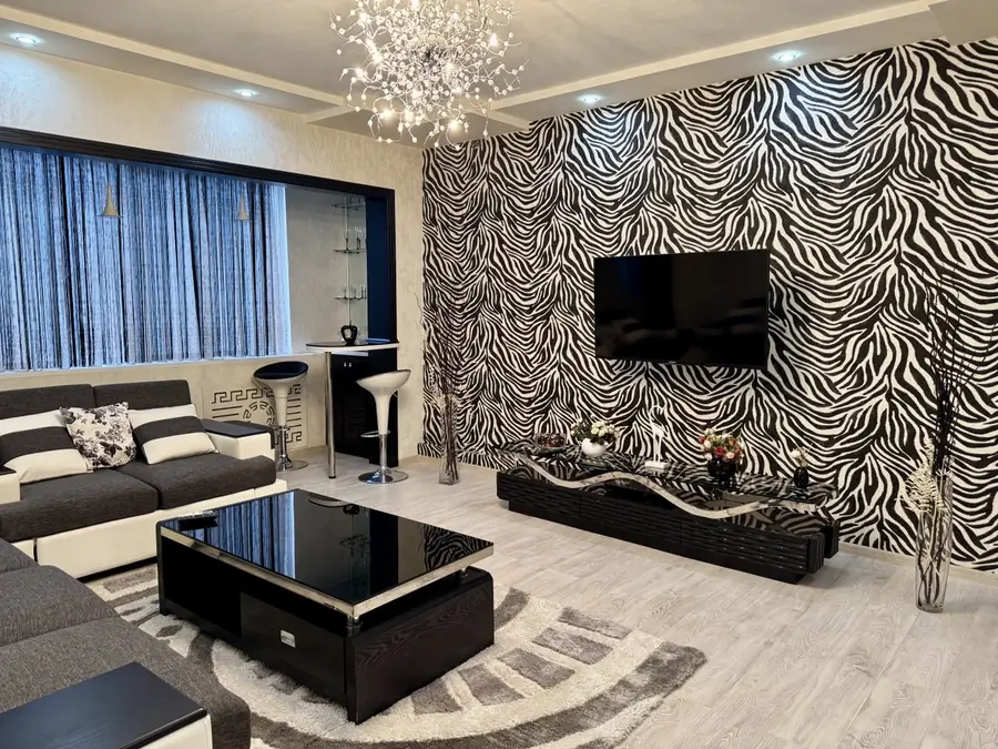 Сдается 2-комнатная квартира − 59 м²