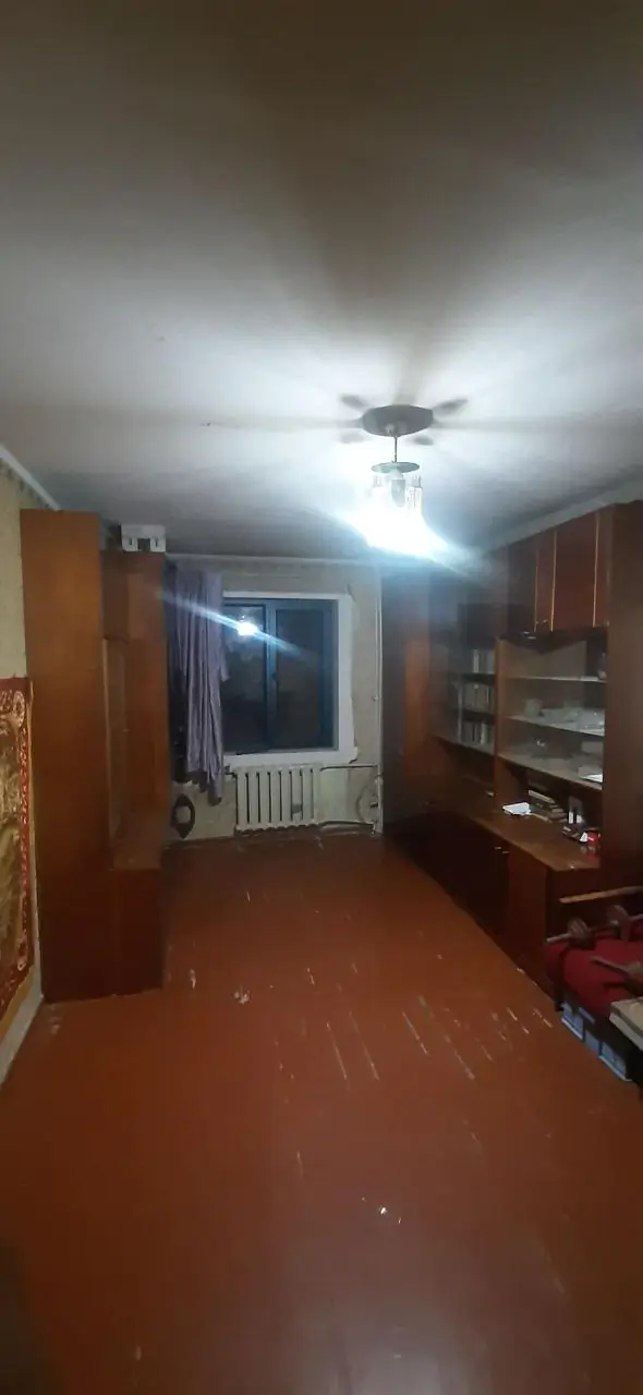 Продается 1-комнатная квартира − 34 м²
