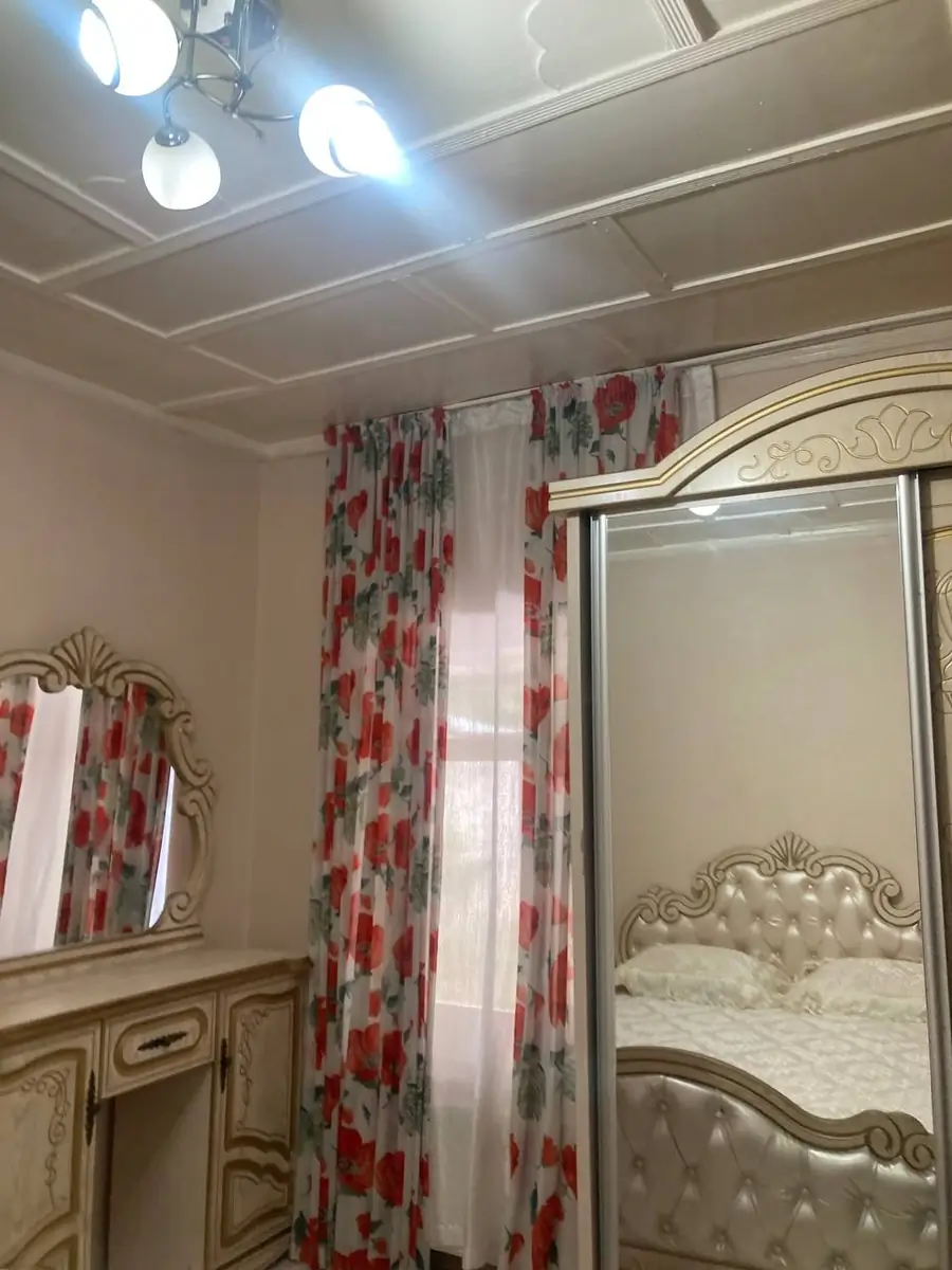 Сдается 1-этажный дом − 90 м²