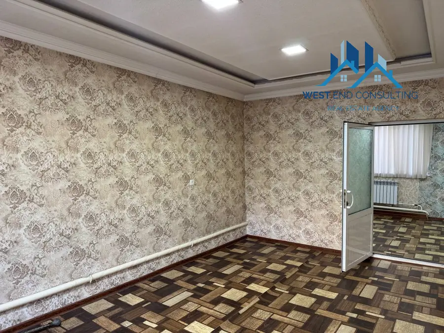 Ijaraga 2 qavatli uy − 250 m²