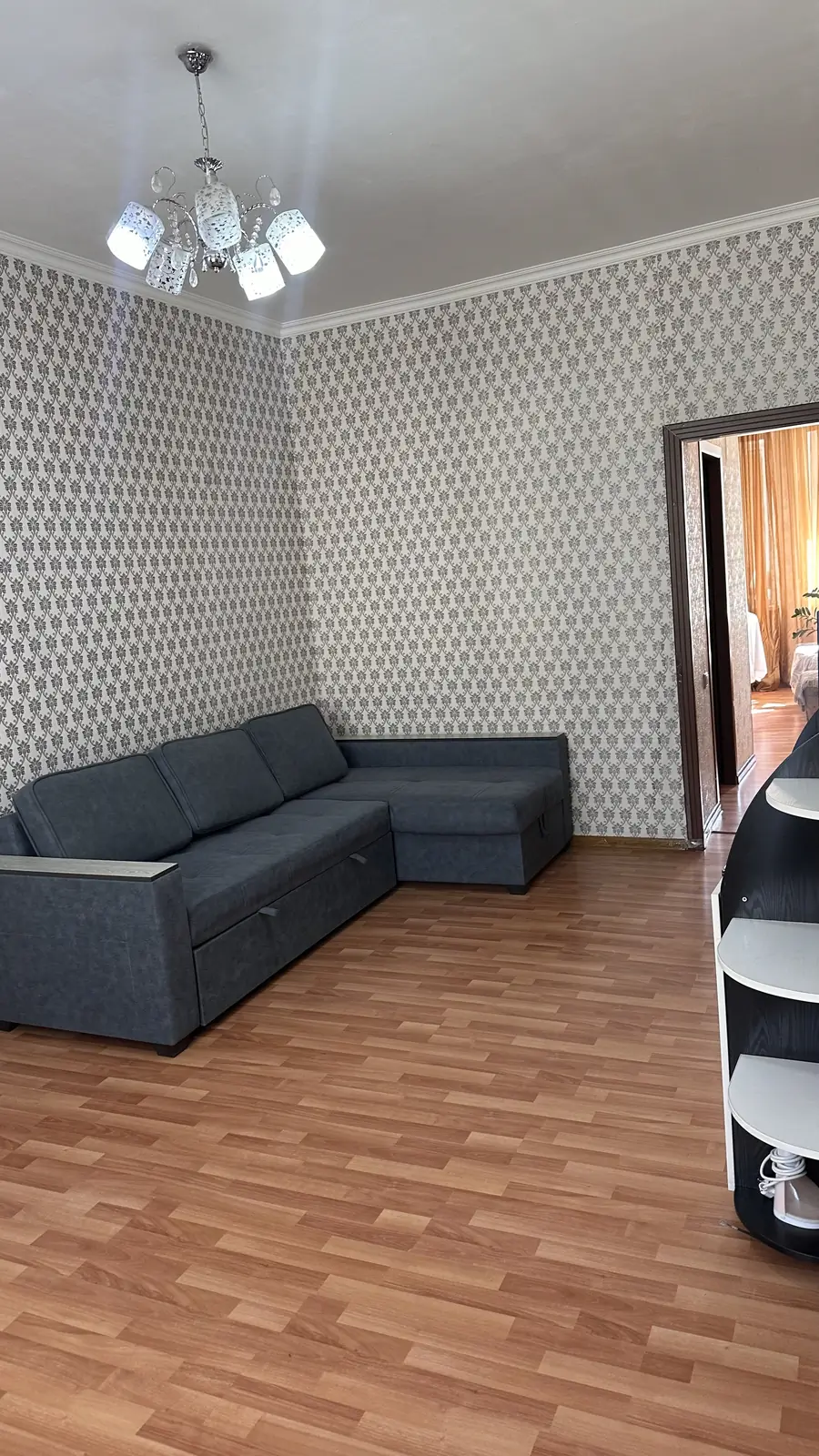 Продается 2-комнатная квартира − 50 м²