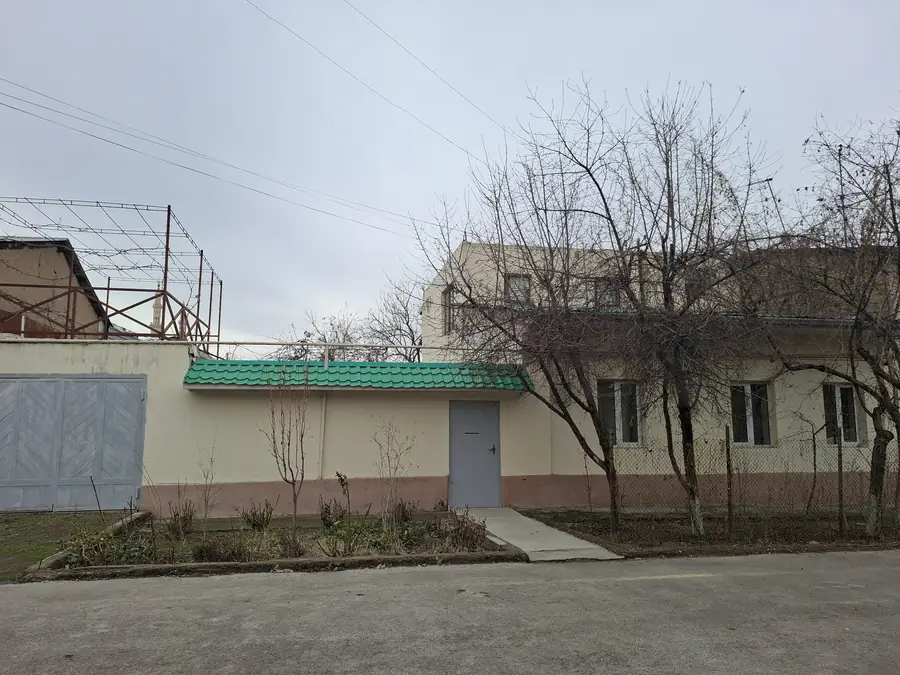 2 qavatli uy sotiladi − 123 m²