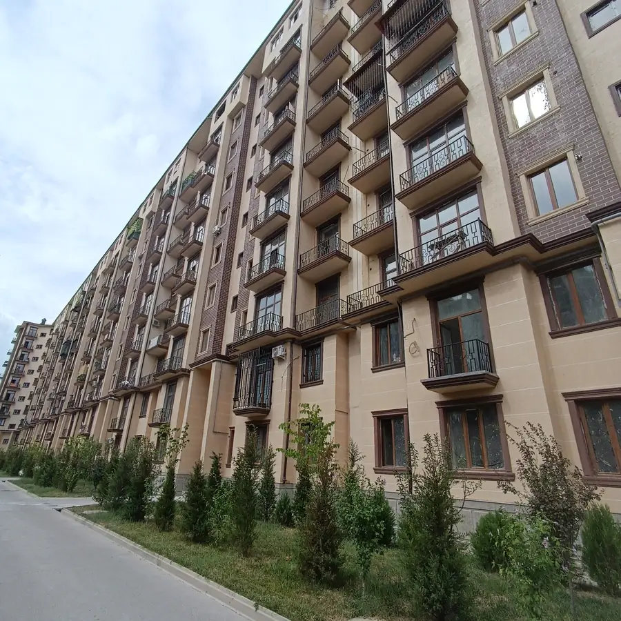 Продается 1-комнатная квартира − 44 м²