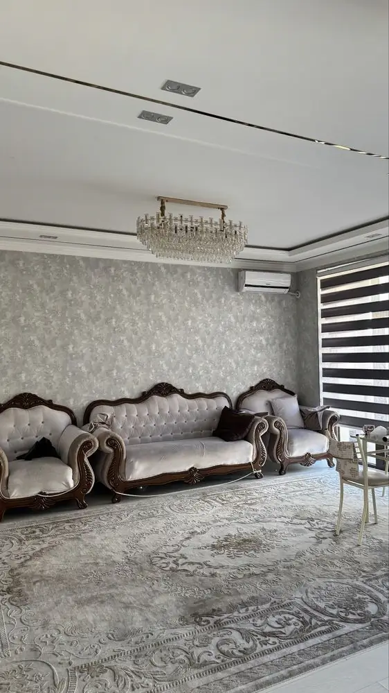 Сдается 3-комнатная квартира − 100 м²