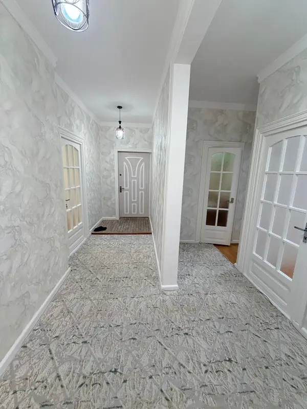 5 dan ortiq xonali kvartira − 100 m², 4/5 qavat