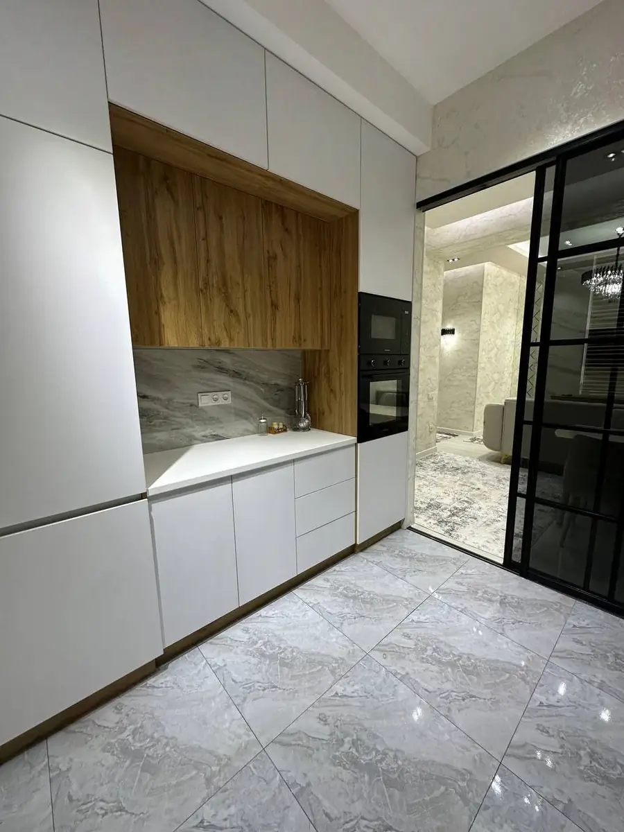 Сдается 2-комнатная квартира − 60 м²