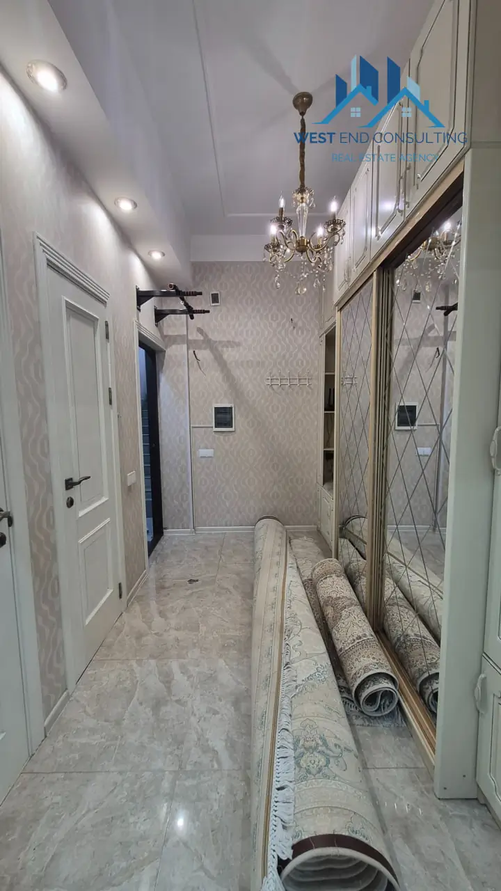 Продается 3-комнатная квартира − 71.6 м²
