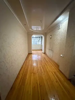 3 xonali kvartira sotiladi − 83 m²