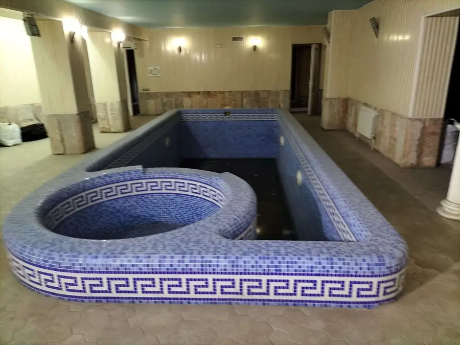 2 qavatli uy sotiladi − 450 m²