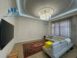 3 qavatli uy sotiladi − 400 m²