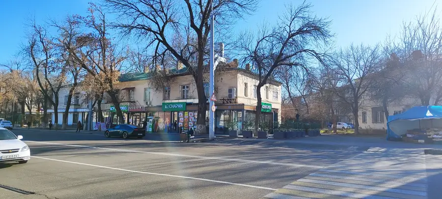 Сдается торговое помещение − 100 м²