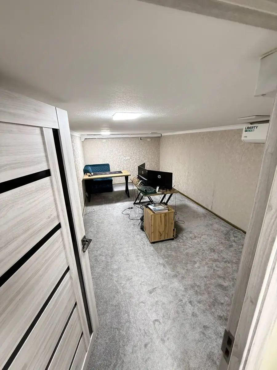 Ijaraga ofis − 132 m²