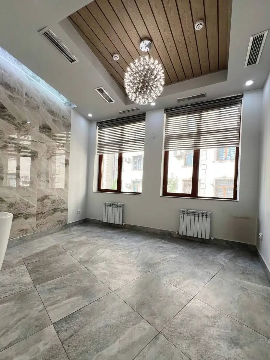 Ijaraga ofis − 330 m²