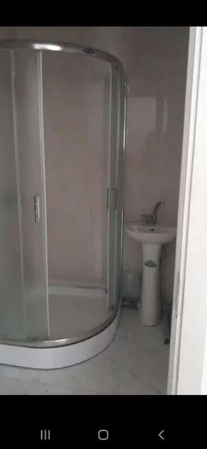 Сдается 3-комнатная квартира − 67 м²