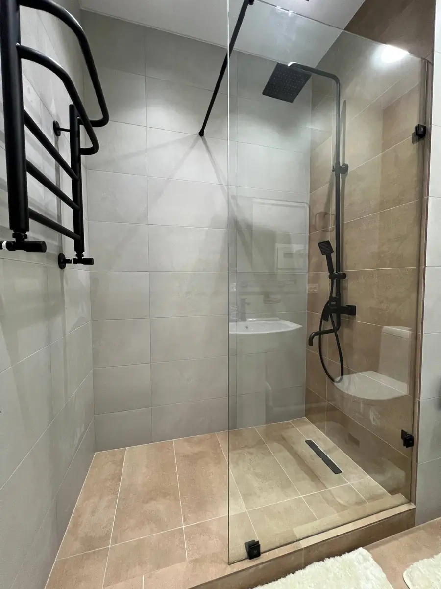 1 xonali kvartira sotiladi − 33 m²