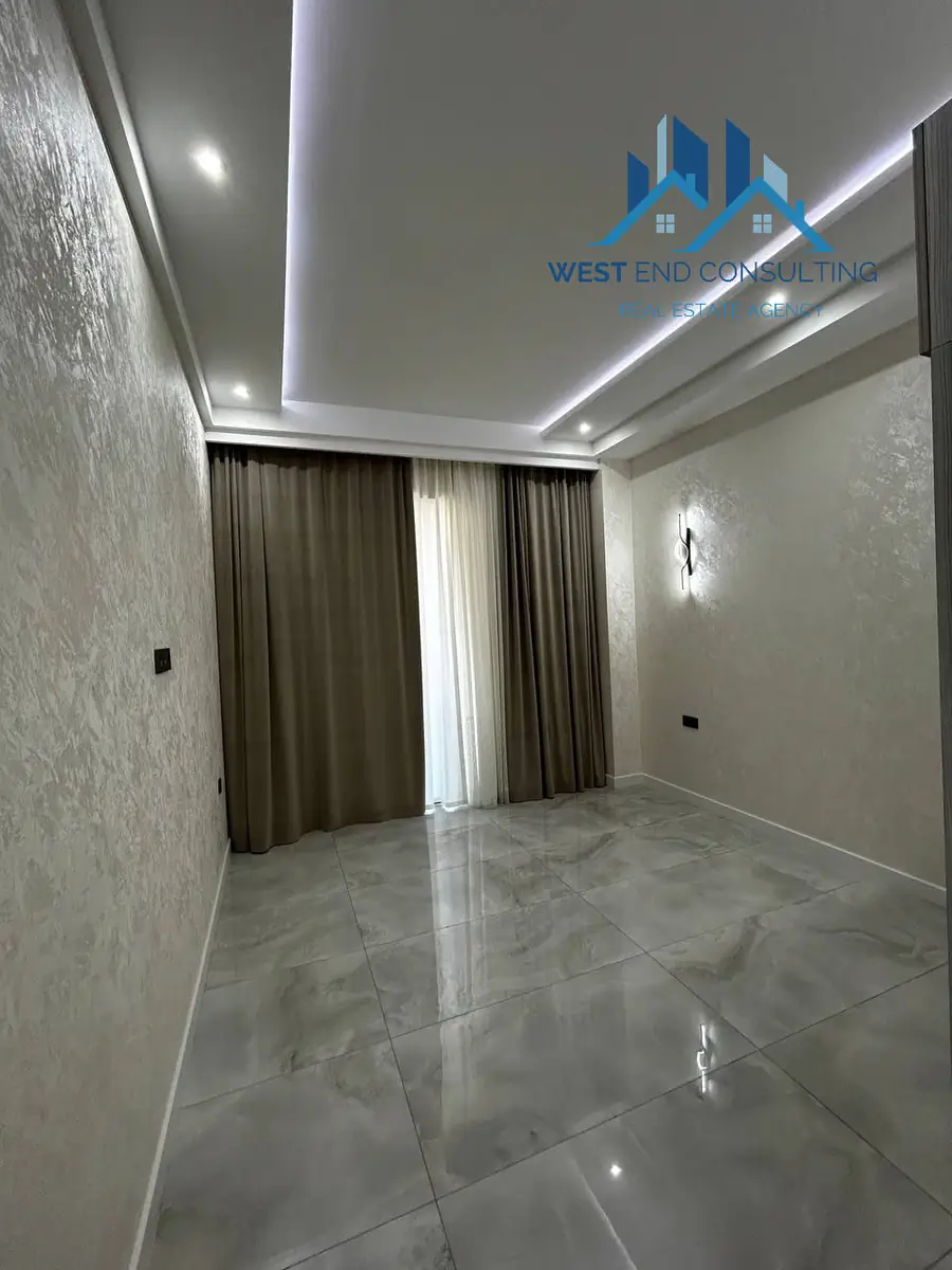 Продается 3-комнатная квартира − 110 м²