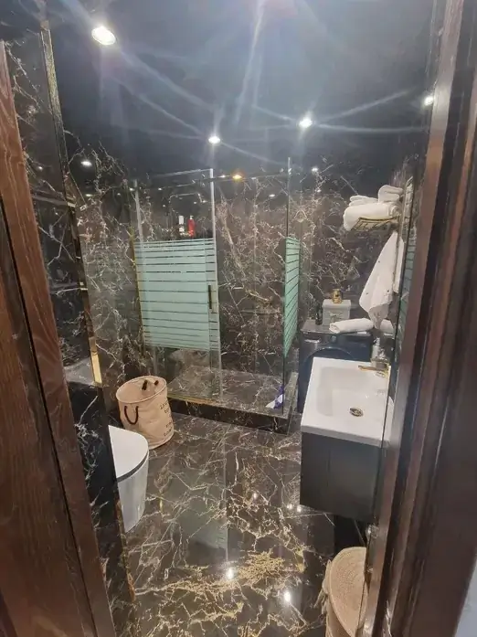 3 xonali kvartira sotiladi − 79 m²