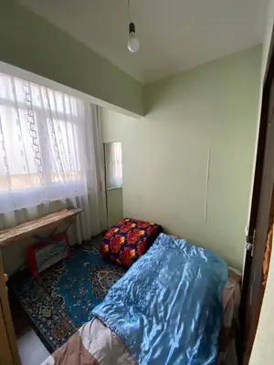 1 xonali kvartira sotiladi − 42 m²