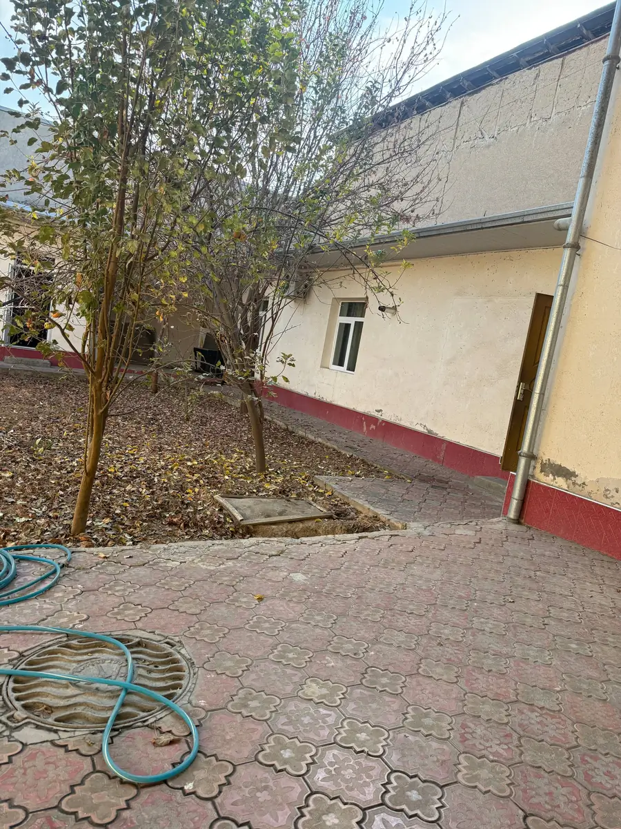 1 qavatli uy sotiladi − 300 m²