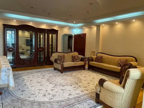3 xonali kvartira − 90 m², 3/4 qavat