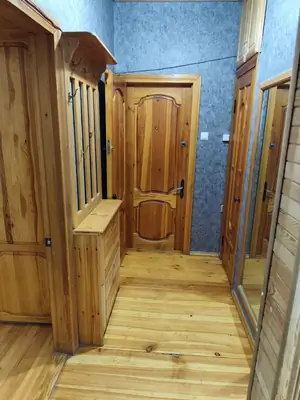 3 xonali kvartira sotiladi − 68 m²