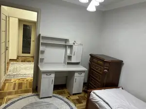 Сдается 3-комнатная квартира − 100 м²