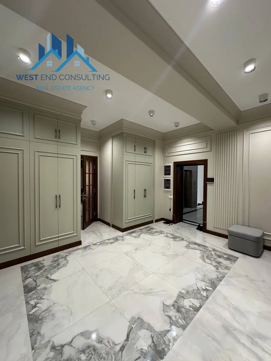 Ijaraga 3 xonali kvartira − 160 m²