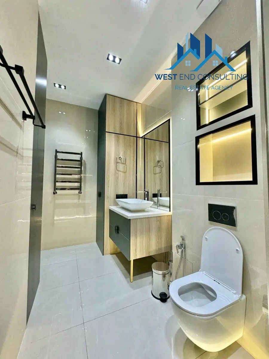 Ijaraga 4 xonali kvartira − 230 m²