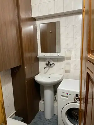 Ijaraga 4 xonali kvartira − 100 m²