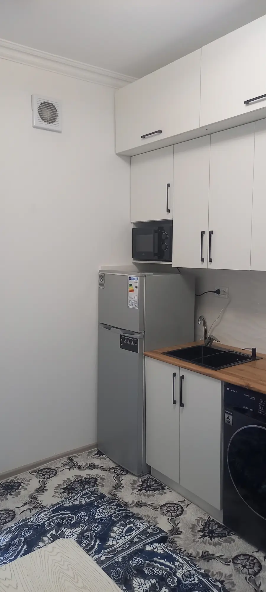 Сдается 1-комнатная квартира − 38 м²