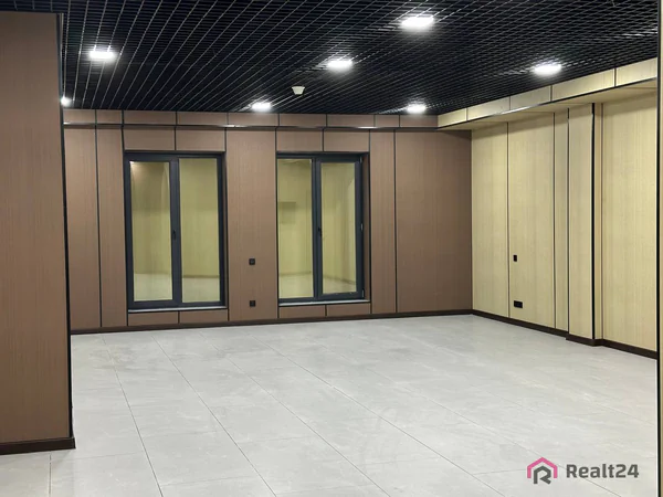 Ofis − 100 m², 0/10 qavat