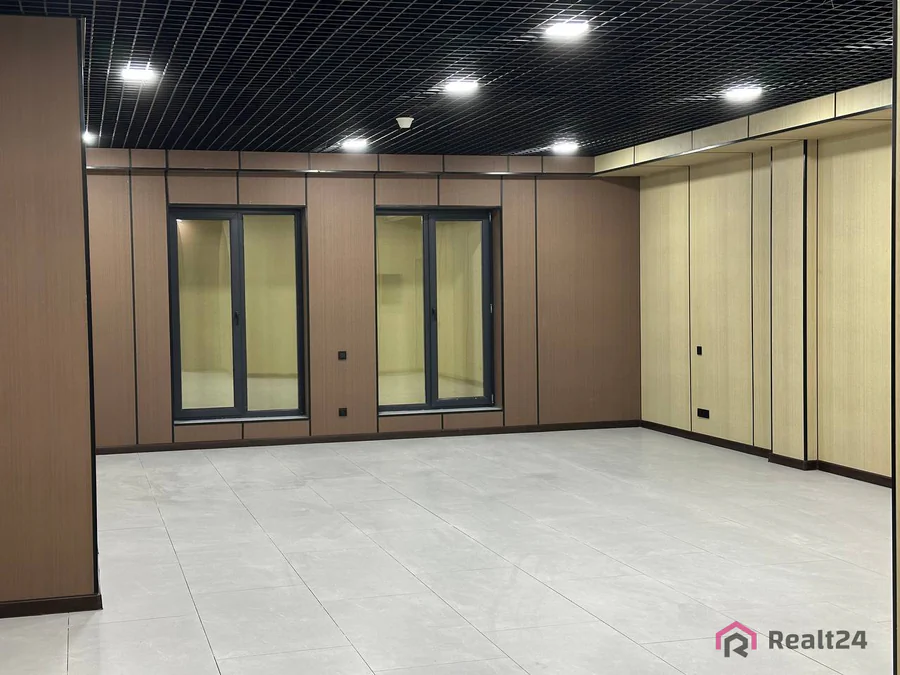 Ijaraga ofis − 100 m²