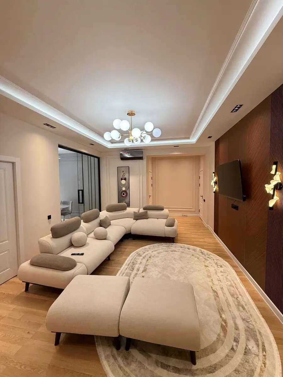 Сдается 3-комнатная квартира − 90 м²