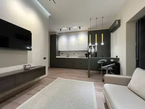 Сдается 3-комнатная квартира − 86 м²