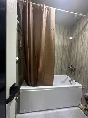 1 xonali kvartira sotiladi − 38 m²