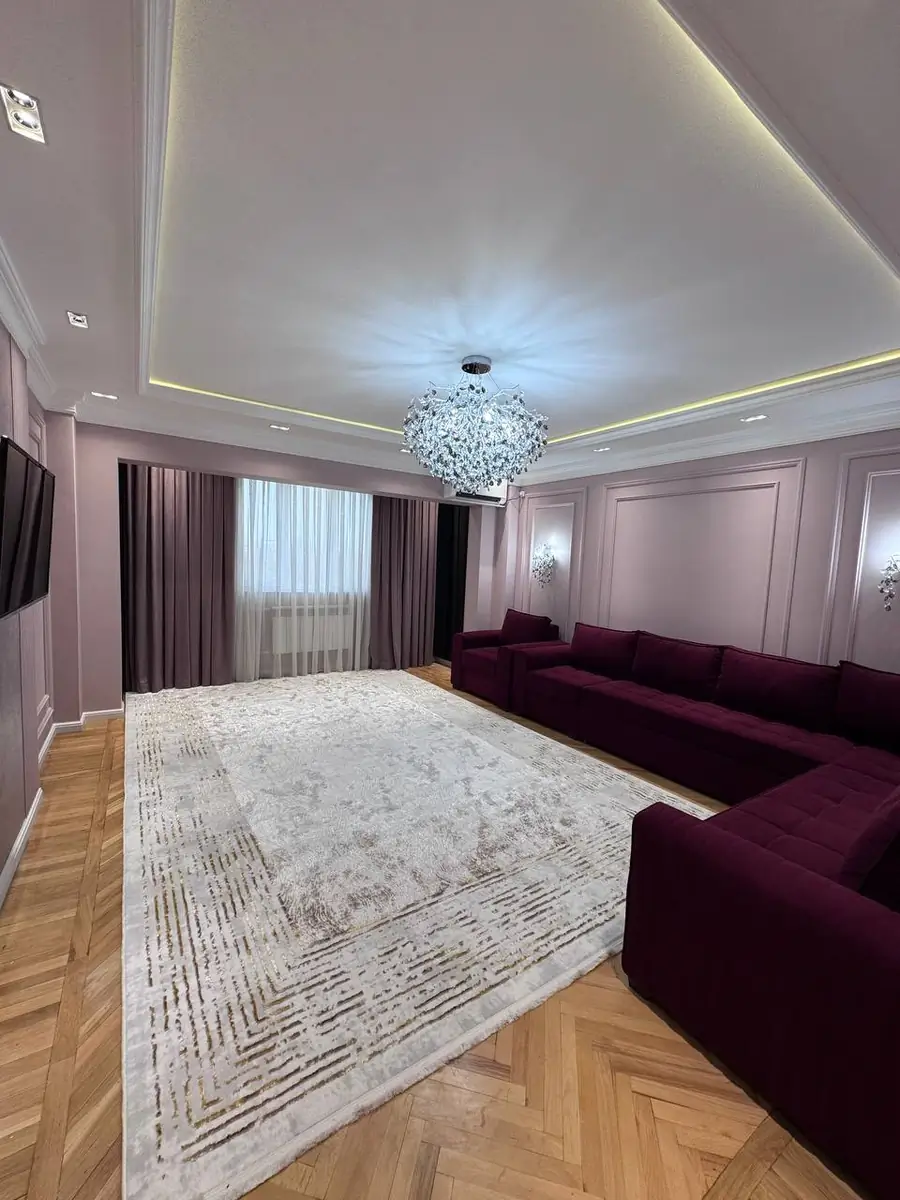 Продается 3-комнатная квартира − 72 м²