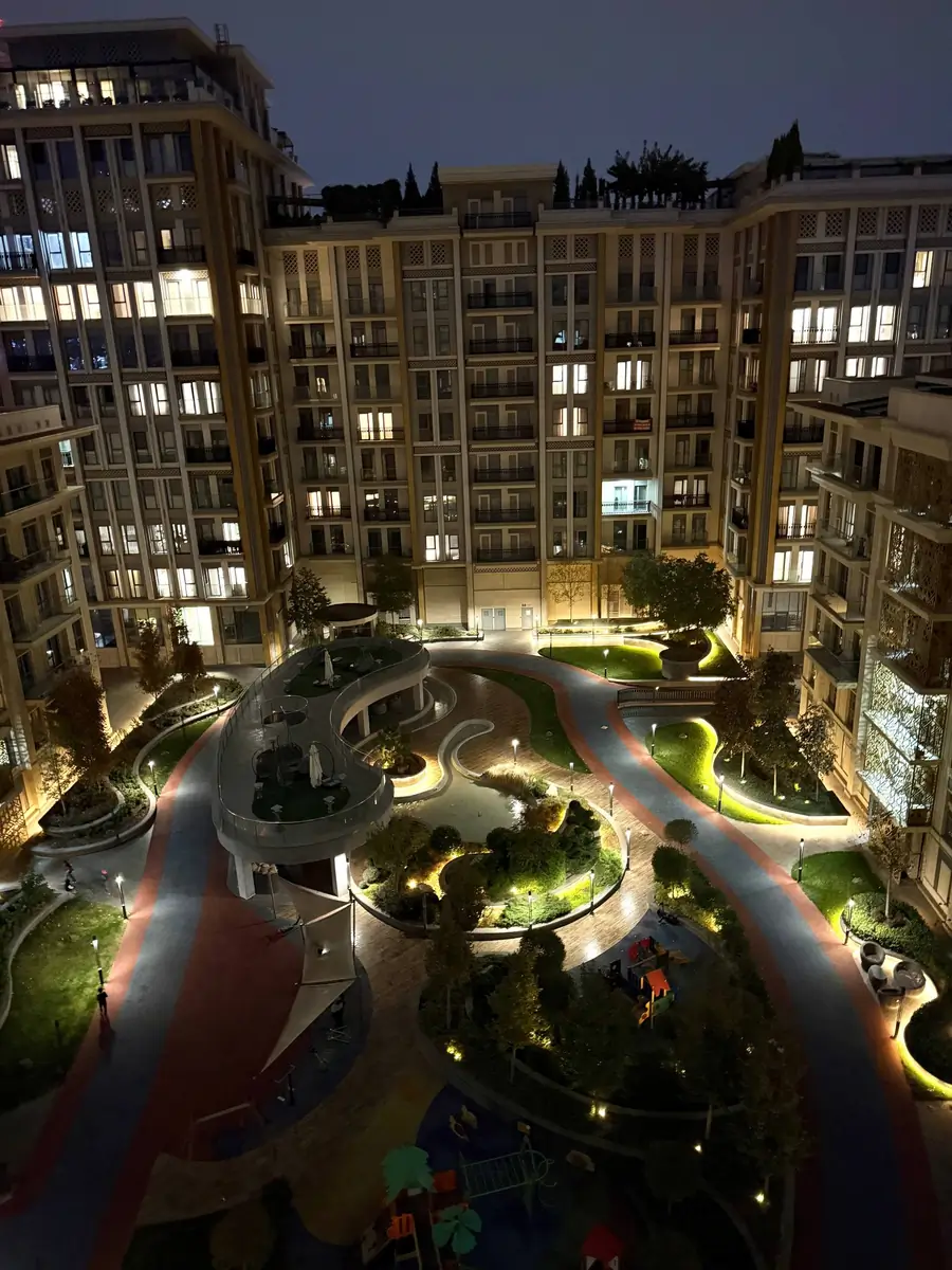 Продается 2-комнатная квартира − 58 м²