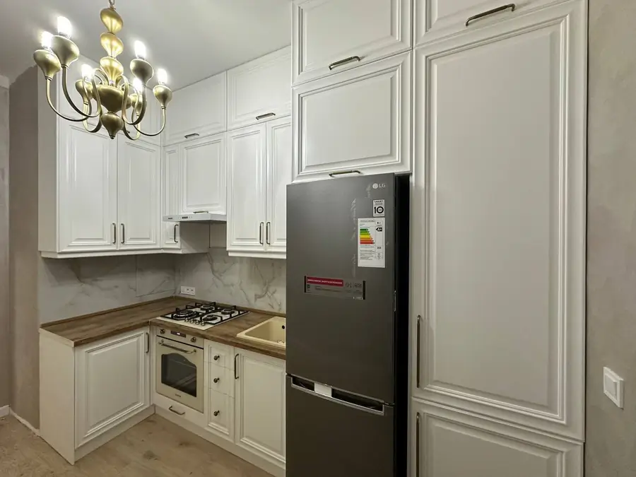 Продается 2-комнатная квартира − 51 м²