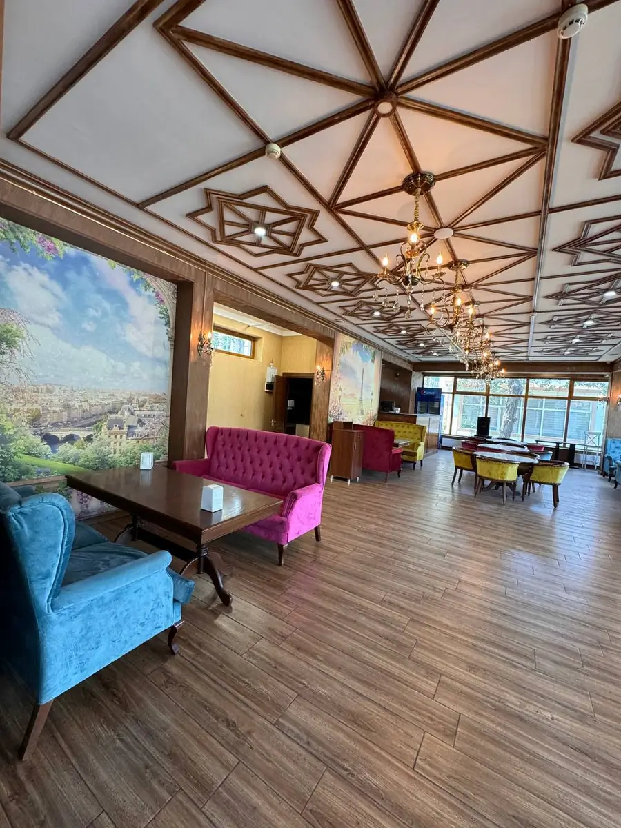 Ijaraga ofis − 369 m²