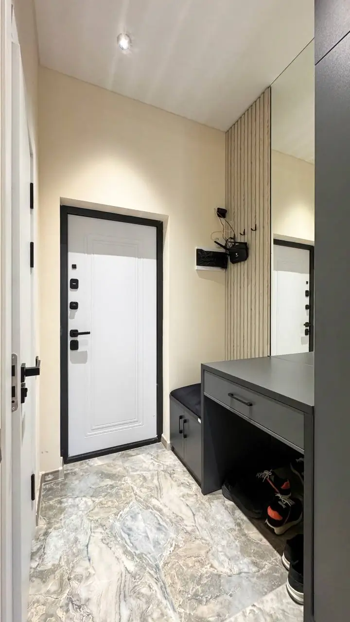 Продается 1-комнатная квартира − 34 м²