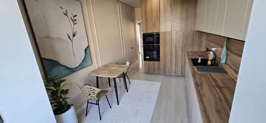 Ijaraga 2 xonali kvartira − 79 m²