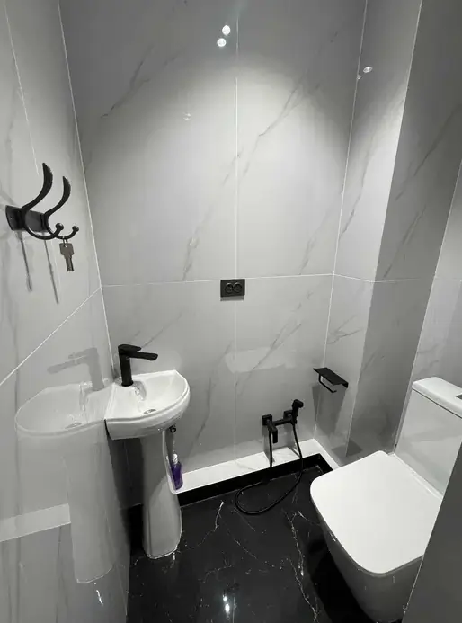 3 xonali kvartira sotiladi − 71 m²