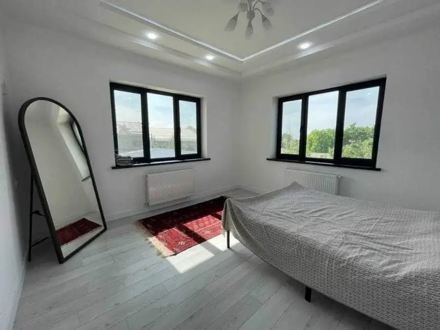 2 qavatli uy sotiladi − 260 m²