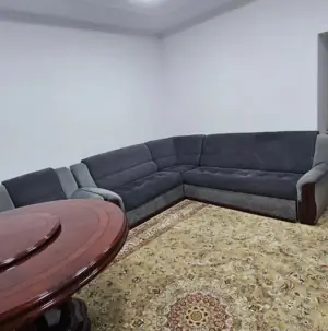3 xonali kvartira sotiladi − 75 m²
