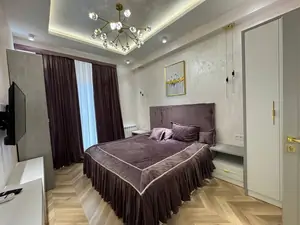 Сдается 3-комнатная квартира − 80 м²